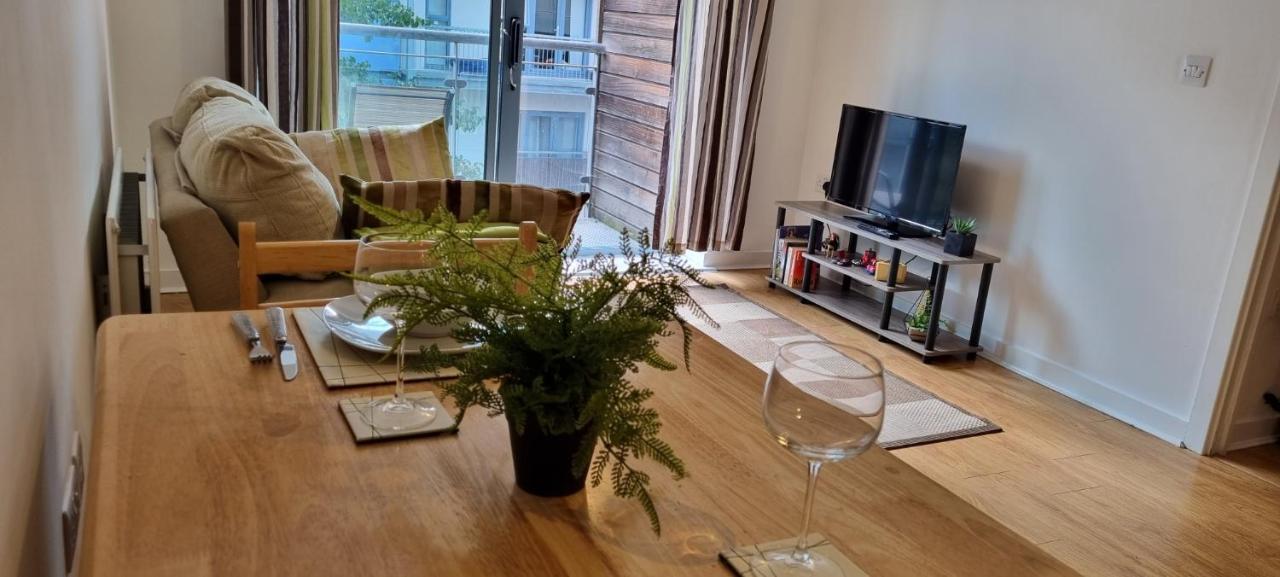 360 Serviced Accommodations - Colchester Marine Quay - 1 Double Bedroom Apartment Dış mekan fotoğraf